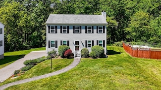 218 Acropolis Rd, Lowell, MA 01854