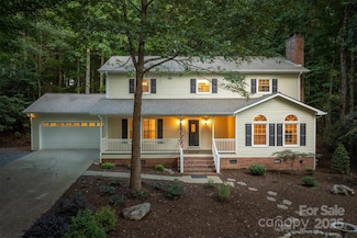 1026 Wellington Ct, Lenoir, NC 28645