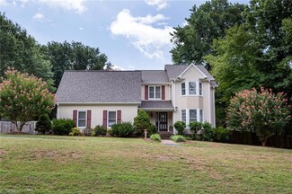 7707 Knollcrest Dr, Oak Ridge, NC 27310
