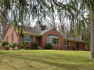 793 Hendersonville Rd, Asheville, NC 28803