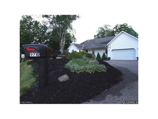 9710 Fairmount Rd, Newbury, OH 44065