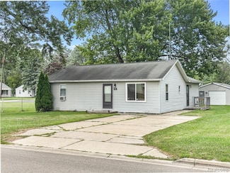 2146 N Center Rd, Burton, MI 48509