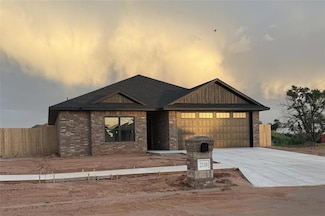 2110 Valley View Rd, Weatherford, OK 73096