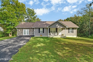 33 Crescent Point, Crossville, TN 38555