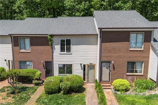 149 Forest View Dr Unit 149, Winston Salem, NC 27104