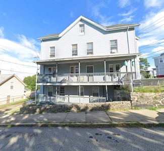 271 Elm St, Woonsocket, RI 02895