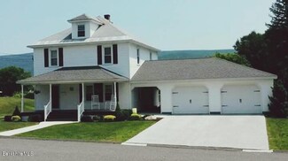 11 Cross St, Adams, MA 01220