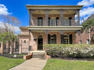 2740 Arbuckle St, Houston, TX 77005