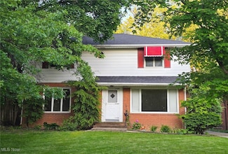 2375 Glendon Rd, University Heights, OH 44118