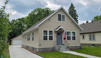 1442 11th Ave S, Fargo, ND 58103