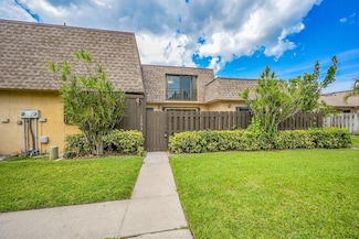 1204 Waterview Cir, Palm Springs, FL 33461