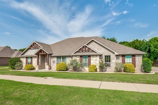 6241 Fox Hollow Dr, Midlothian, TX 76065