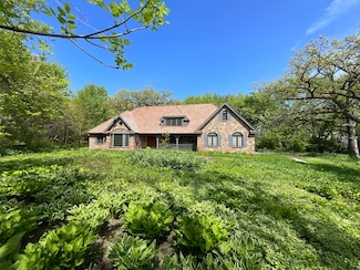 37100 N Thoroughbred Dr, Old Mill Creek, IL 60083
