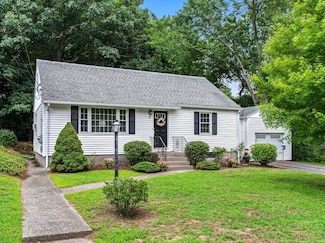 27 Whitla Dr, Worcester, MA 01604