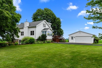 W3788 Willow Bend Rd, Lake Geneva, WI 53147