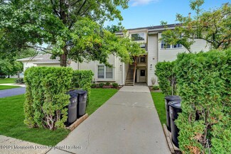 482 Bayberry Ct, Englishtown, NJ 07726