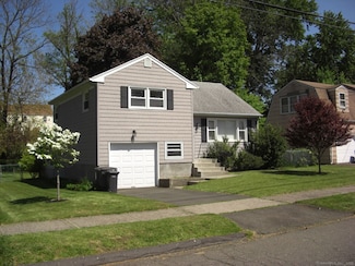 54 Bates St, Hartford, CT 06114