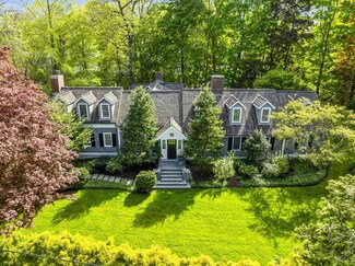 73 Ledgeways, Wellesley Hills, MA 02481
