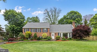 200 Dogwood Ln, Wallingford, PA 19086