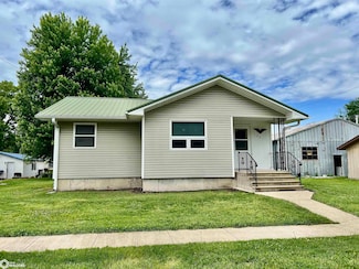 125 E Main St, Agency, IA 52530