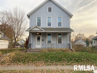 2045 W 1st St, Davenport, IA 52802