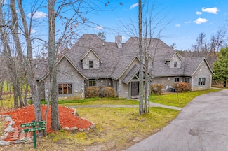916 Chardonnay Ln, Lewiston, MI 49756