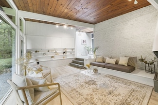 45 Kendal Common Rd, Weston, MA 02493