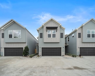 8138 Esther Acres Ln, Houston, TX 77088