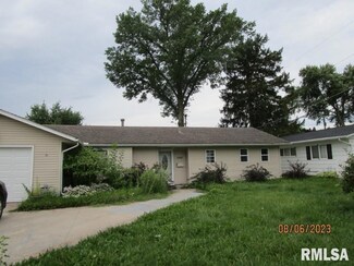 1507 Bellevue Ave, Bettendorf, IA 52722