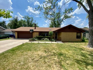 6843 W 113th Place, Worth, IL 60482