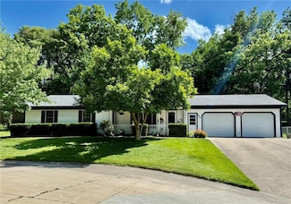526 W Grant St, Maryville, MO 64468