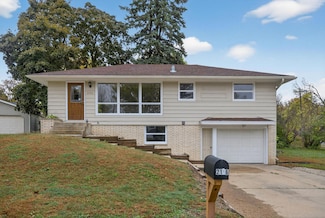 2106 8th Ave NE, Rochester, MN 55906