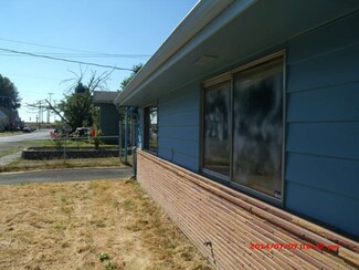 305 Yew St, Kelso, WA 98626