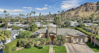 2438 S Caliente Dr, Palm Springs, CA 92264