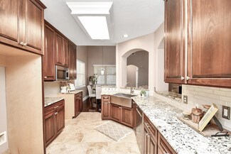 9034 Clearwood Landing Blvd, Houston, TX 77075