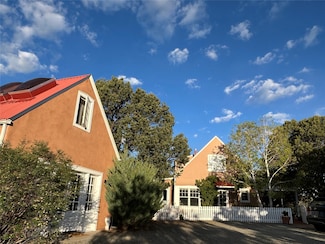 15 Toltec Rd, Santa Fe, NM 87505