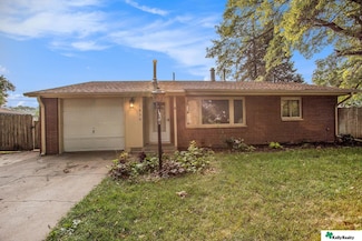 1850 E Bermuda Dr, Lincoln, NE 68506