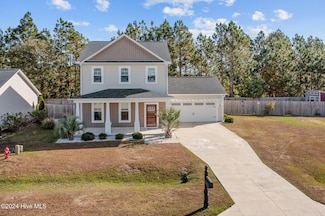 219 Chestwood Dr, Hubert, NC 28539