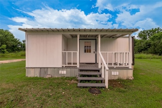128 S Johnnie St, Trinity, TX 75862