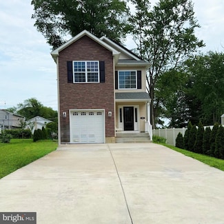 29 Hilltop Rd, Feasterville-Trevose, PA 19053