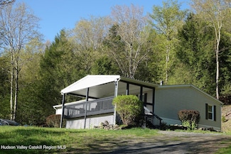 11 Lyman Todd Dr, Arkville, NY 12406