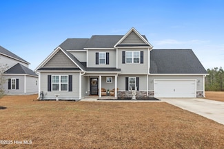 624 Aria Ln, Hubert, NC 28539