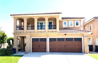 2154 Crescent Dr, Signal Hill, CA 90755