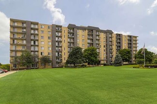 5400 Walnut Ave Unit 401, Downers Grove, IL 60515