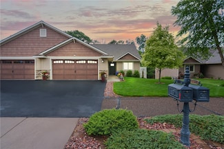 770 Club View Ln, Altoona, WI 54720