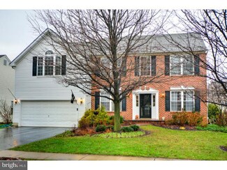 511 Crestwood Ln, Downingtown, PA 19335