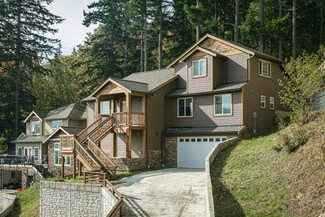 109 32nd St, Bellingham, WA 98225