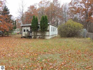 2015 Sequoia Ct, Weidman, MI 48893