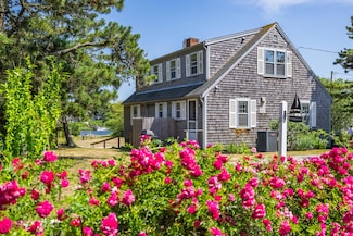 14 Trinity Cove Rd, Harwich, MA 02671