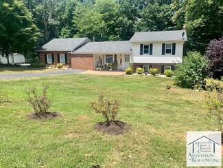 397 Willow Creek Rd, Rocky Mount, VA 24151